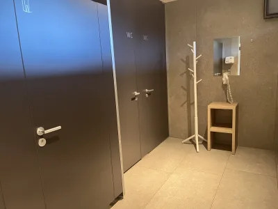 Fräscha och moderna toaletter på ställplatsen vid Camping Montiggl