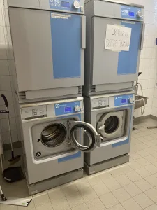 Vi passade på att tvätta kläderna i tvättstugan på ställplatsen Kaffeteriet